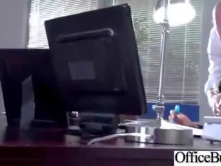 Keras tertutup di kantor sebuah nyata slattern besar tetek putri (julie uang tunai) video-25
