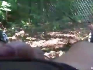 Strumpet megáll - dögös tini veronika szar szabadban